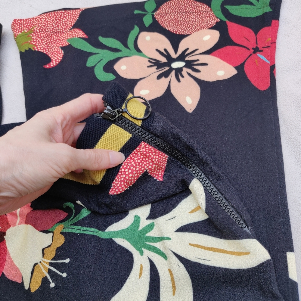 FARM Rio Floral Flare Pants - Picture 7 of 13